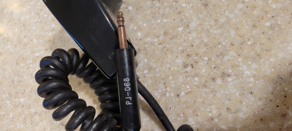 Edo-Aire Aviator's Radio Handset, Dynamic Microphone Transistorized N/C