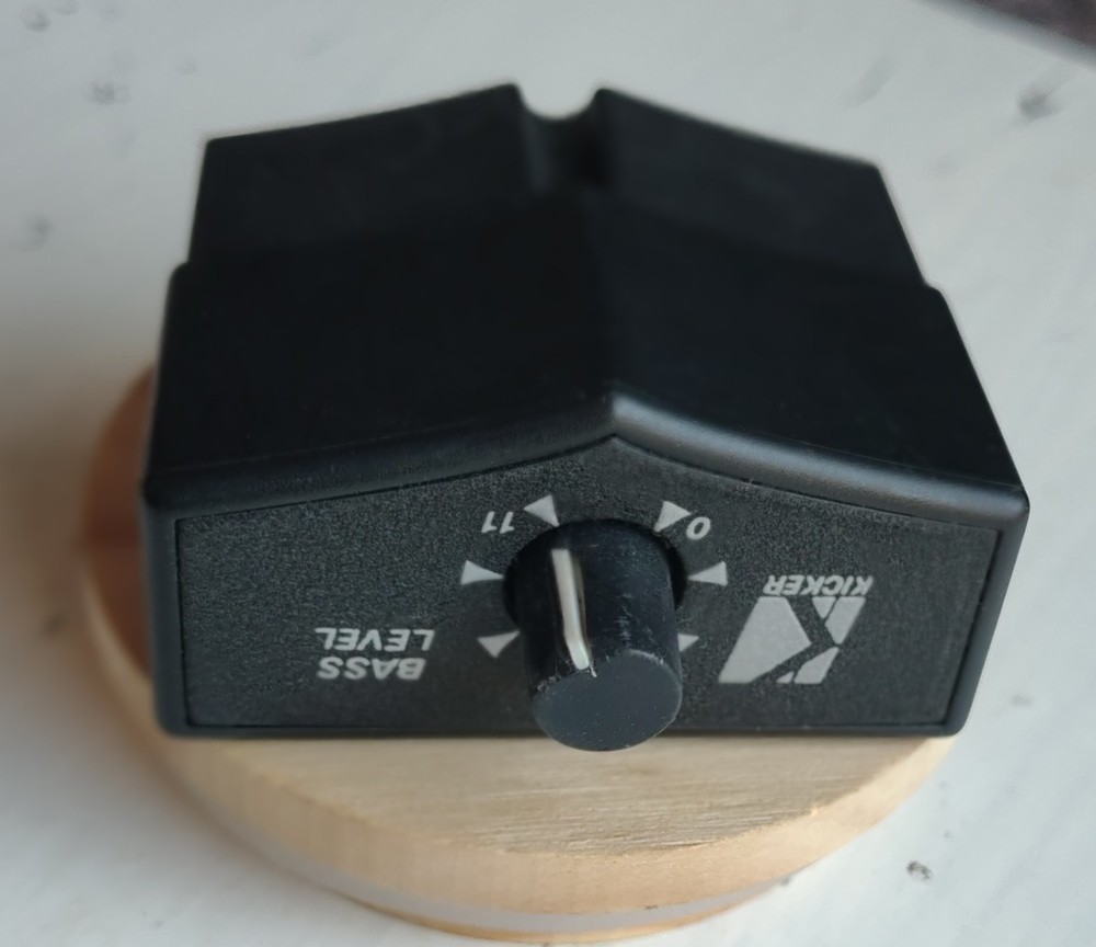 Kicker Bass Control Knob/Remote EQ Accessory