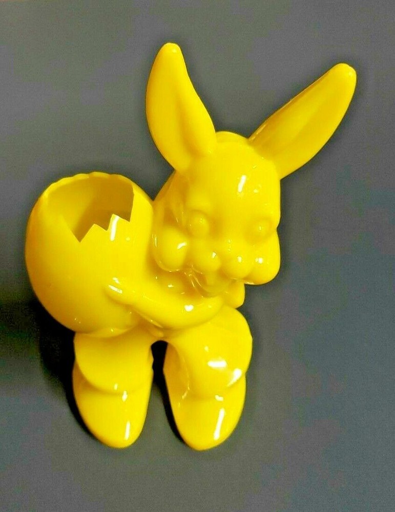 Vintage Yellow Easter Bunny Rabbit Holding Egg Plastic Candy Container U78