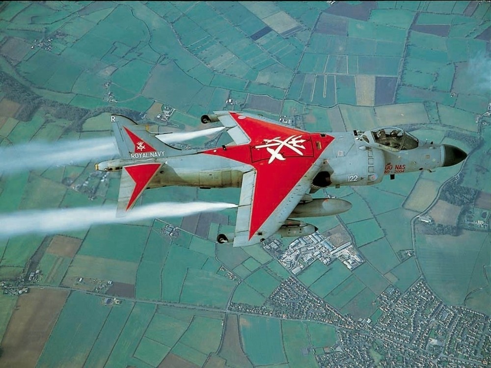 760 War Plane Images on CD (G8)