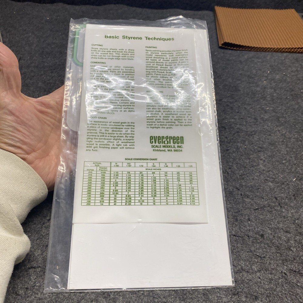 Evergreen Scale Models Open Pkg Sheet Styrene White & Clear Plus (DI021026-05)