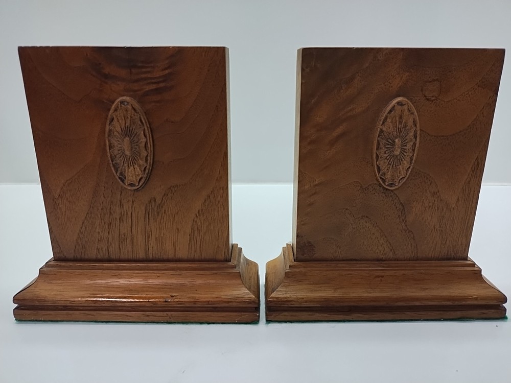 carved flower bookends