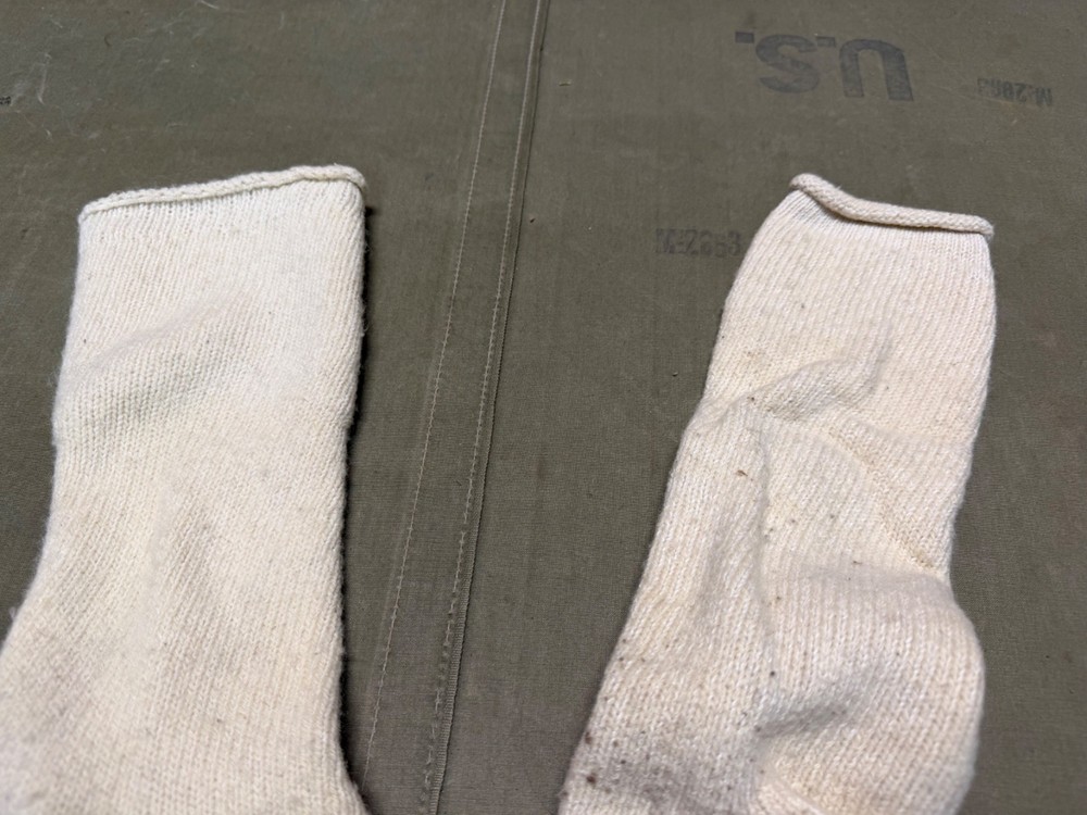 ORIGINAL POST WWII US ARMY GI WOOL WINTER BOOTS SOCKS-SIZE LARGE 10-11