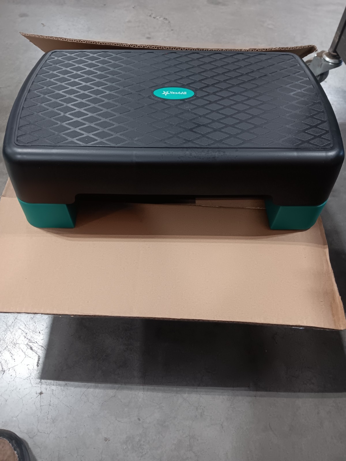 Compact 18.1" Aerobic Stepper with Anti-Skid Surface & 300 lbs Weight Capacity