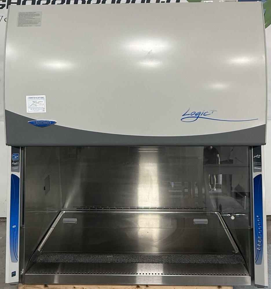 LABCONCO LOGIC+ FUME HOOD