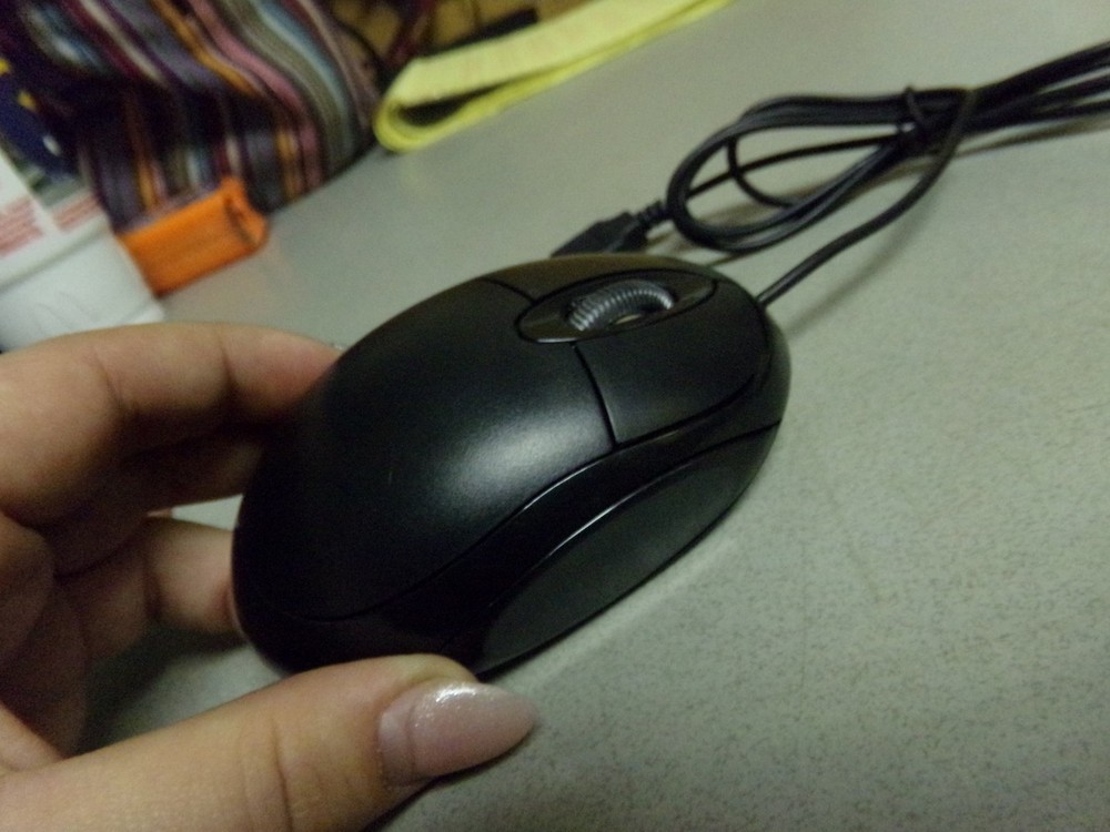 Optical Mouse *FREE SHIPPING*