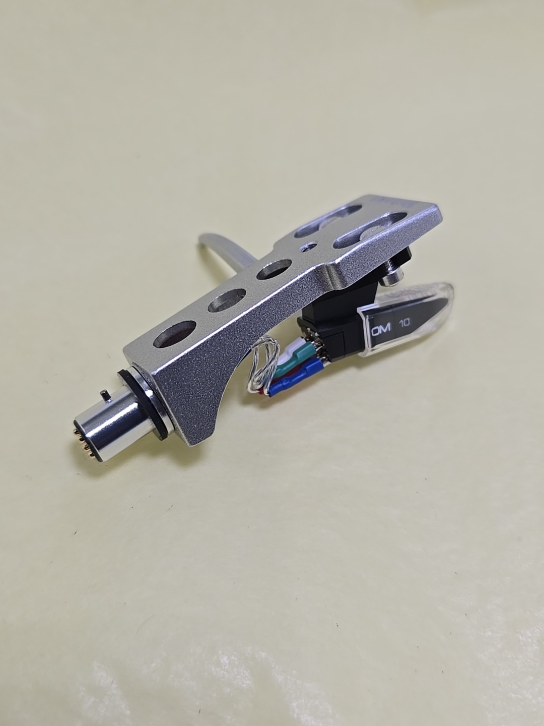 Genuine Ortofon Om10 Cartridge  On a Generic Silver TECHNICS STYLE HEADSHELL.