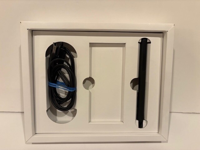 Wacom Intuos Bluetooth Graphics Drawing Tablet