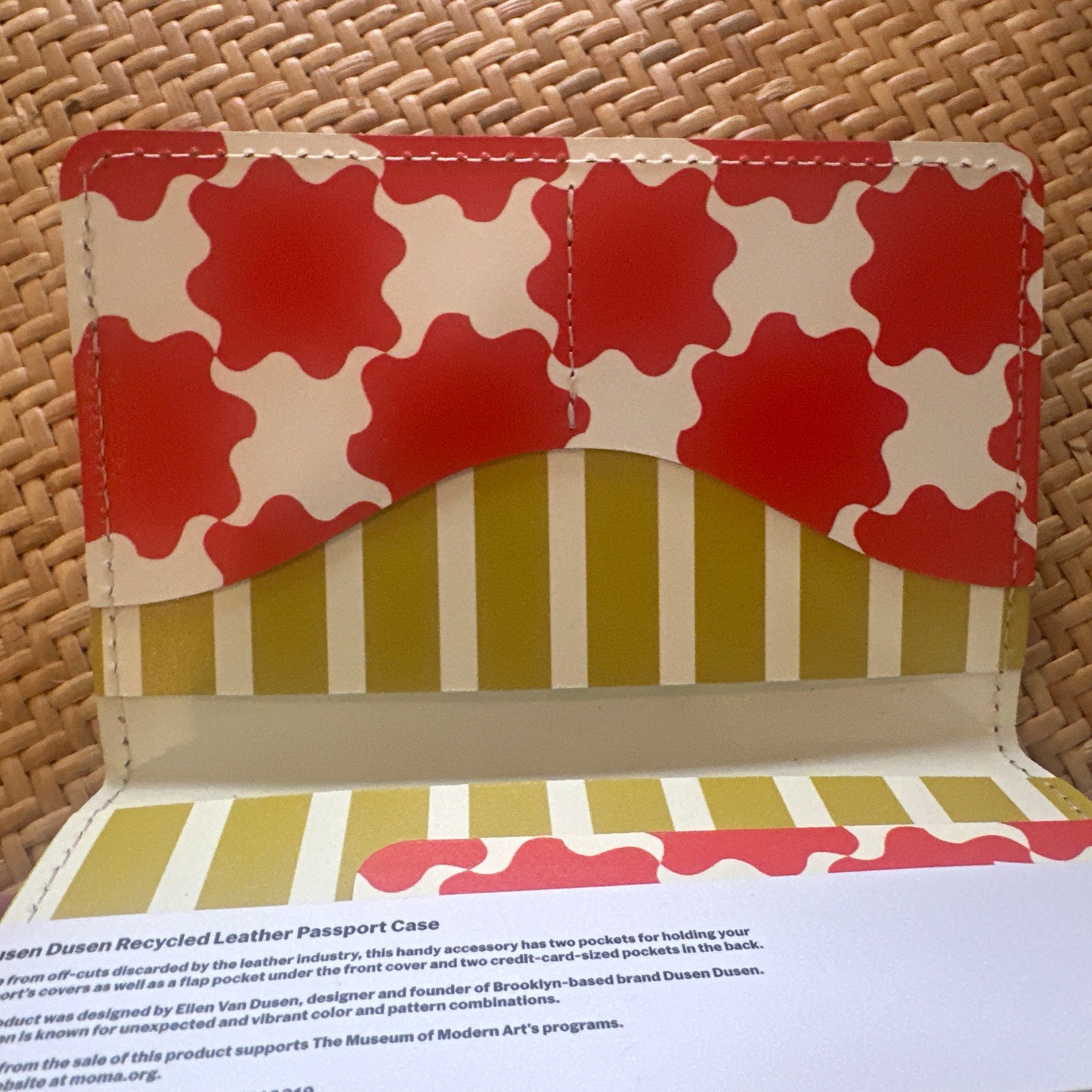 Dusen Dusen Passport Case Arc MoMA Recycled Leather NWT