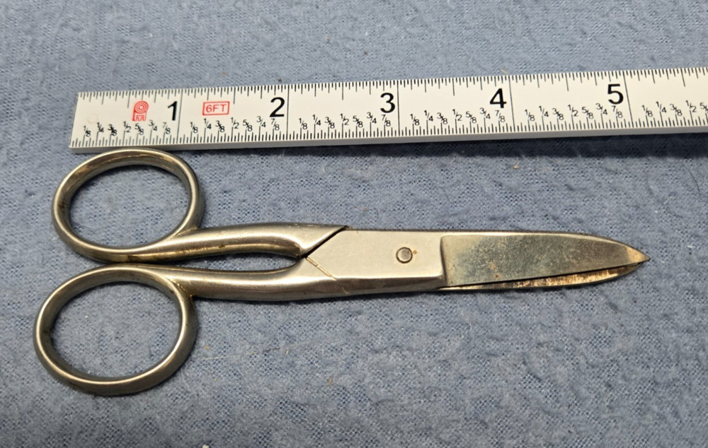 UFEDGE Vintage Scissors 5.25” Italy