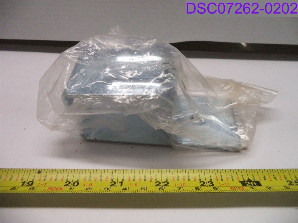 Zoro Select Track Box Bracket P/N 4PE63