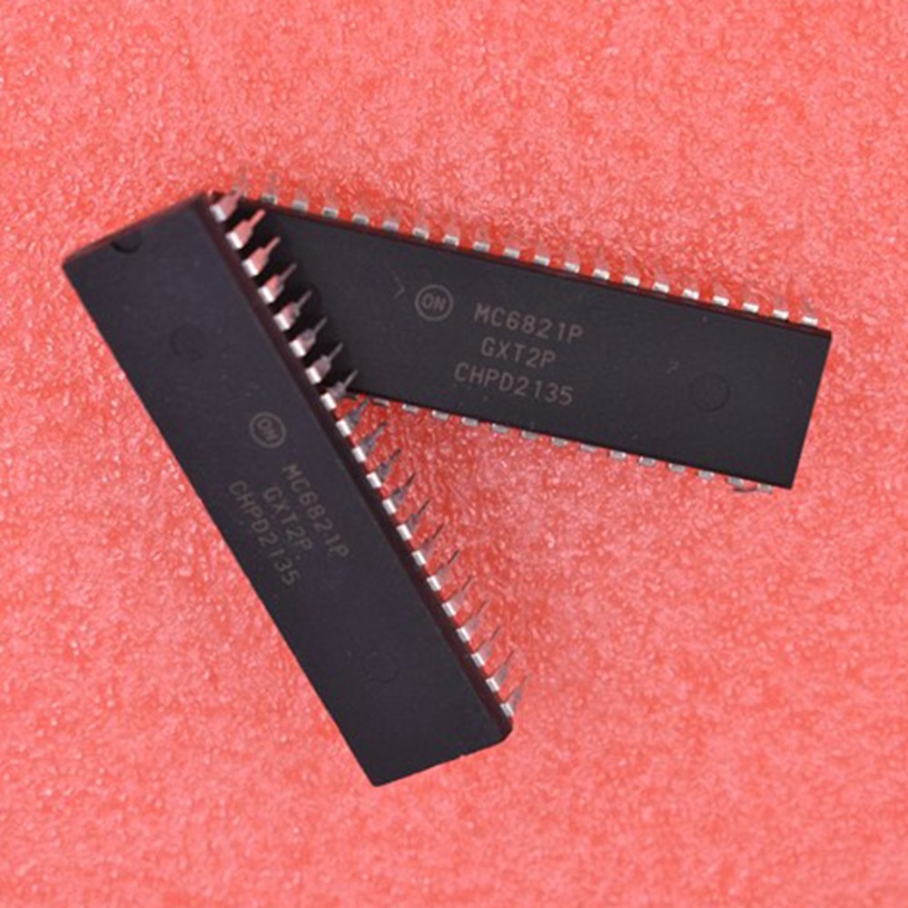 10pcs MC6821P MC6821 Peripheral Interface Adapters DIP-40 NEW