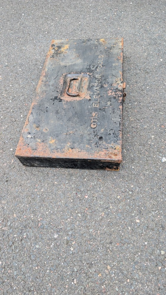 VINTAGE OTIS ELEVATOR TOOL BOX 26" x 13"