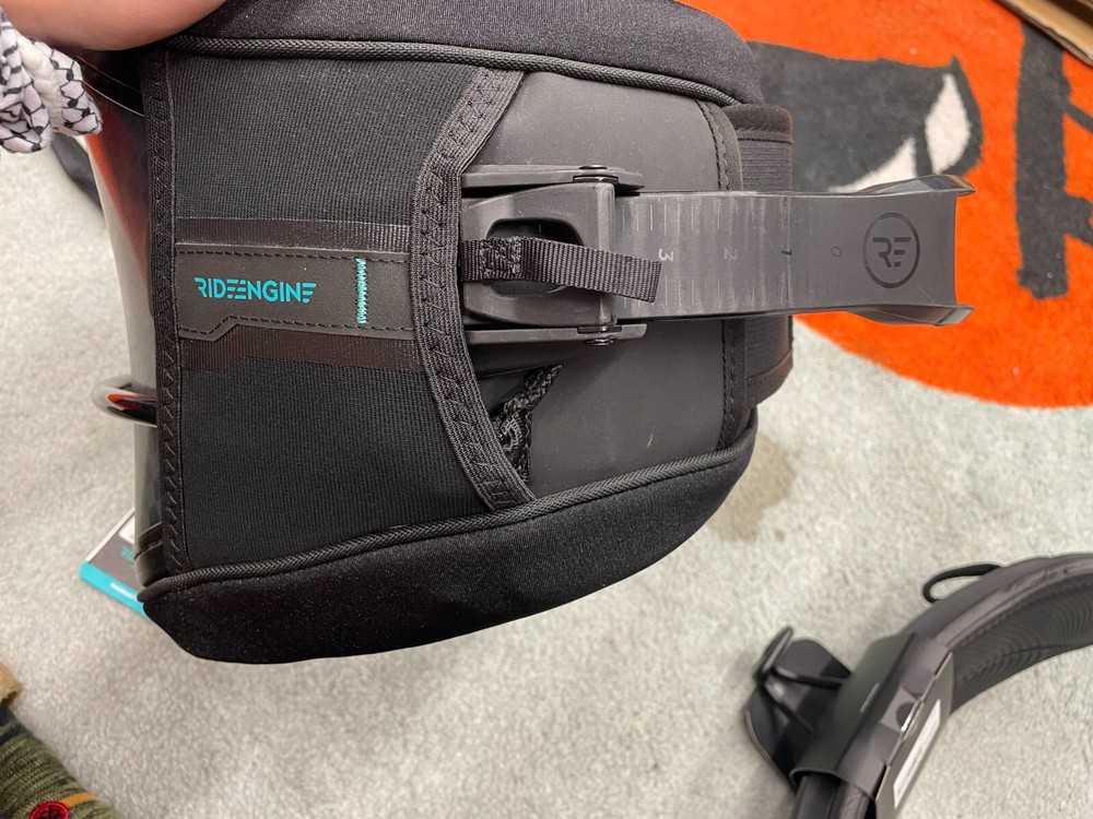 Ride Engine V7 Carbon Elite Harness
