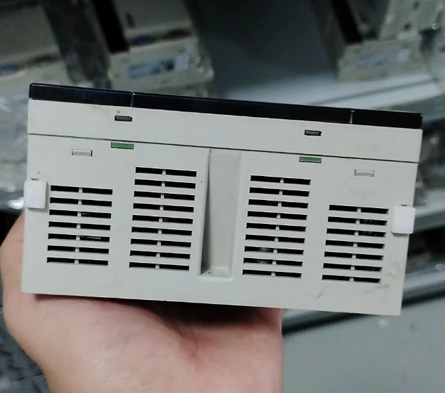 DVP15MC11T Used motion controller testing OK, fast delivery, DHL/FEDEX/UPS