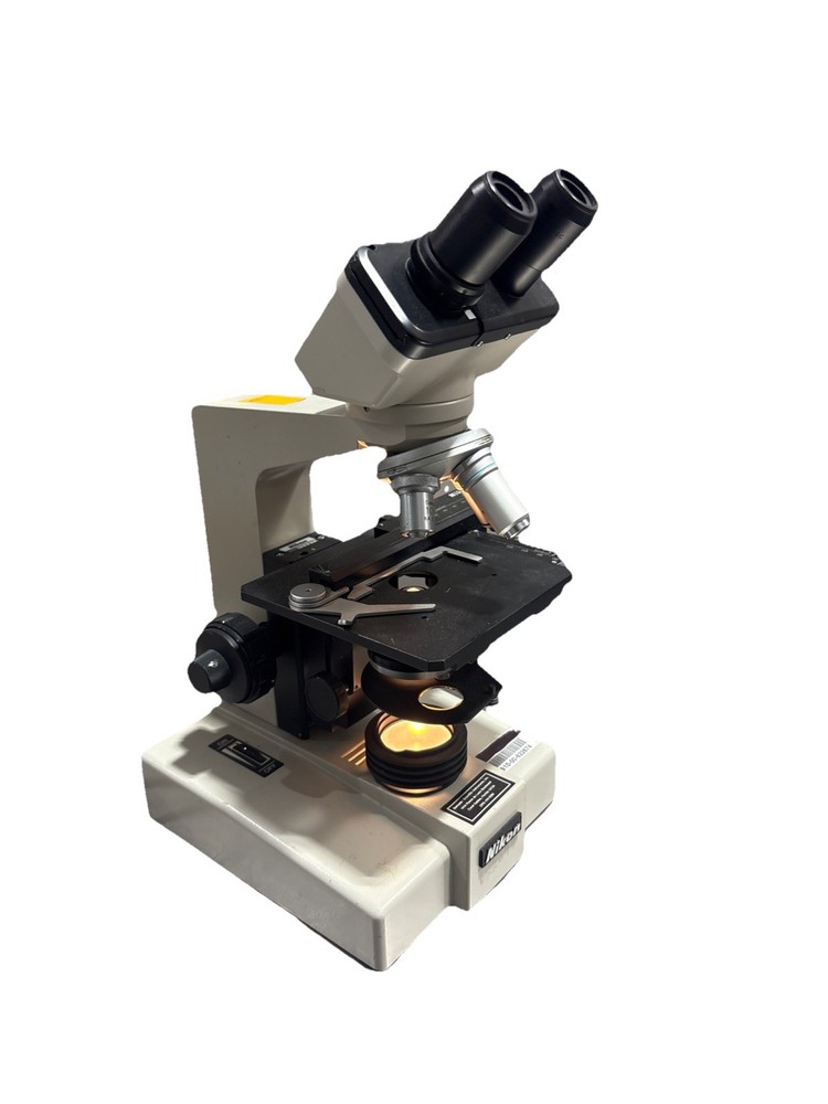 Nikon SC Compound Microscope W/ Objectives, Eyepieces