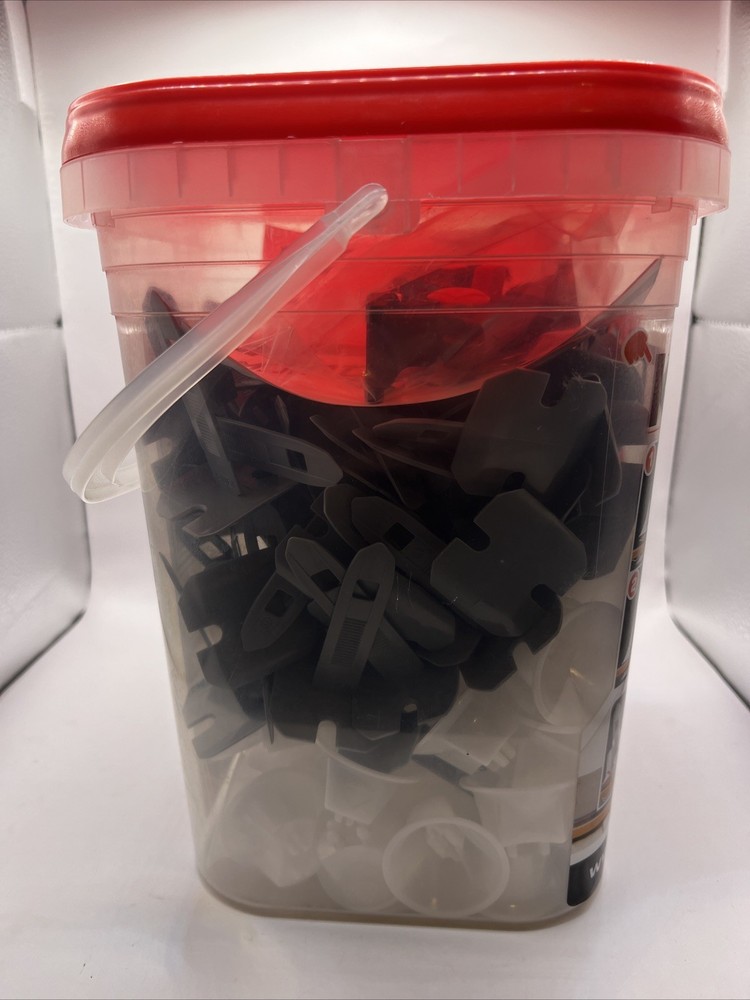 RUBI Tile Level Quick Kit. Includes 100 Straps, 100 Re-Usable Caps and 1 Quick