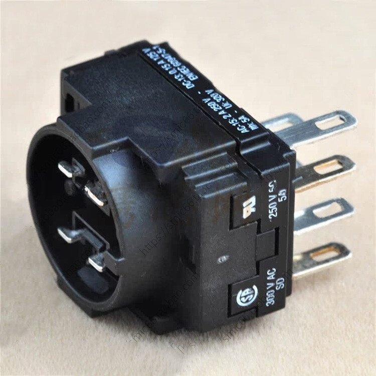 New For EAO Button 61-8520.12 Contacts Switch 2NO