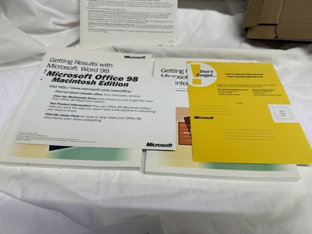 Microsoft Office 98 Macintosh Edition Complete W/Booklets - Untested - Big Box