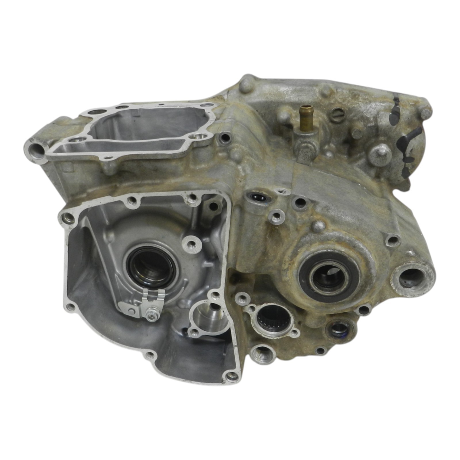 2010 SUZUKI RMZ250 CRANKCASE SET LEFT & RIGHT 11301-49810 11301-49811