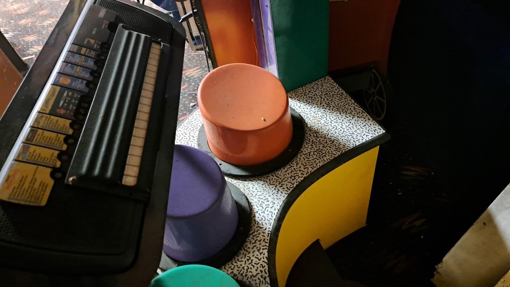 Chuck E Cheese Drum Machine Bob's Space Racers