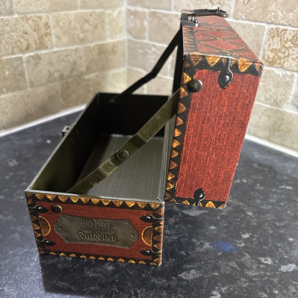 Harry Potter: Collectable Quidditch Box