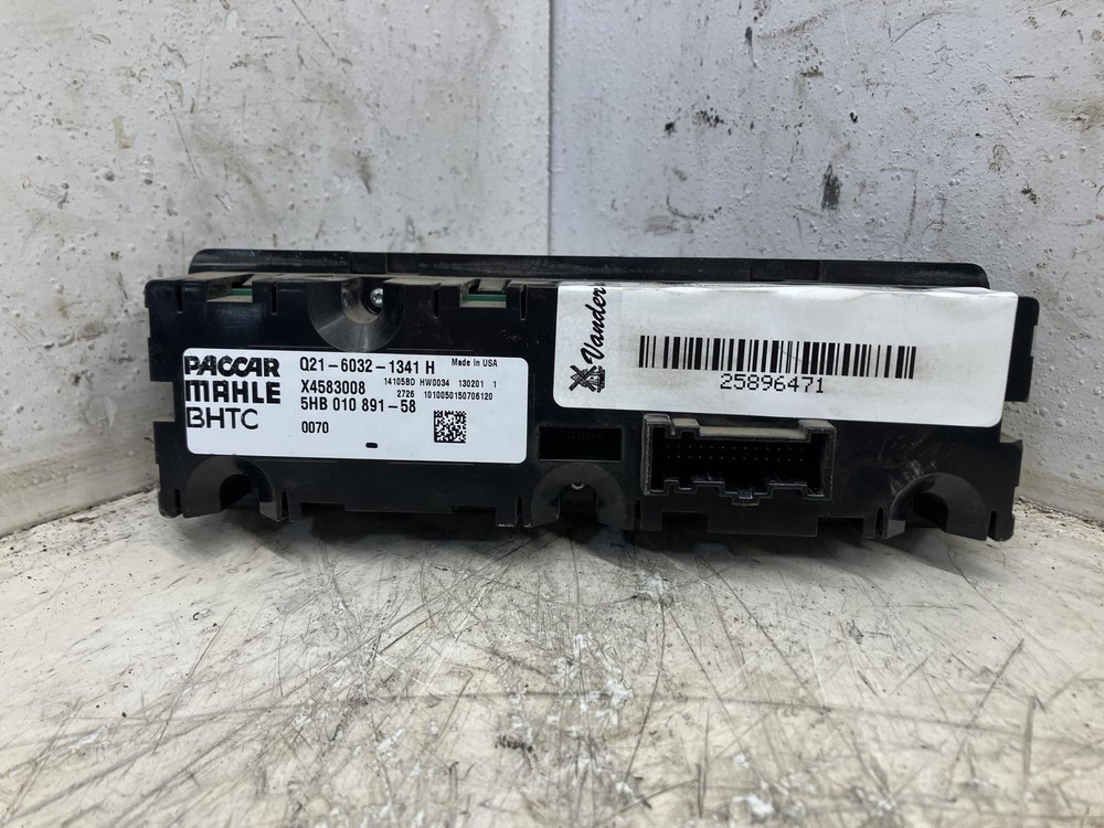2013-2017 Peterbilt 579 Heater A/C Temperature Controls - Used