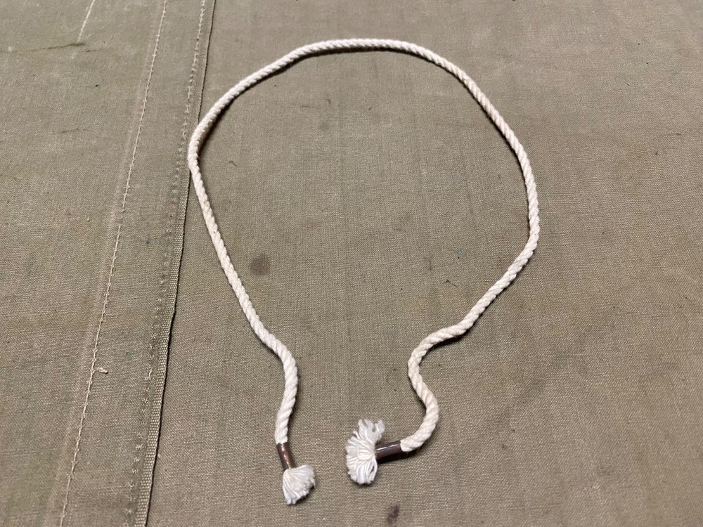 ORIGINAL WWII US NAVY USN CLOTHING CLOTH STOP CORD CORDS, HANGER