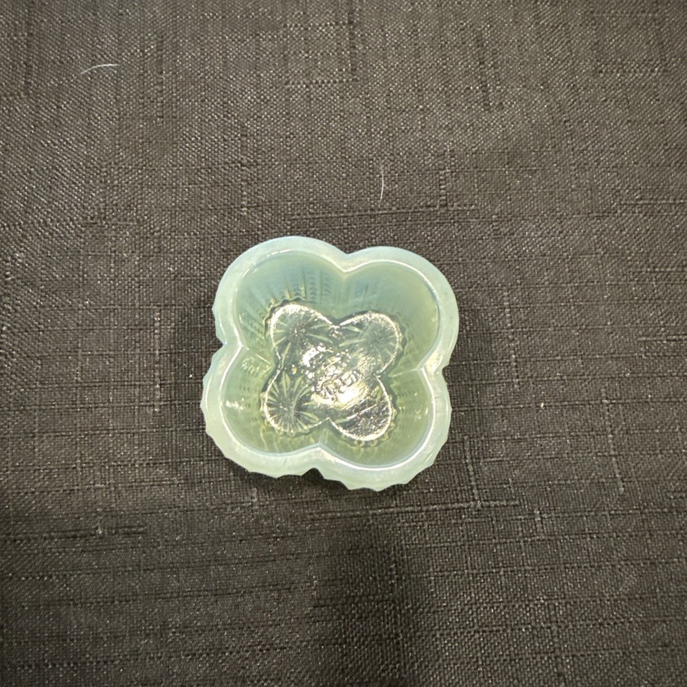 New Vintage Seafoam E. E. Bowman Signed 4 Loop Tiny Open Salt Dip 1 5/8” Square
