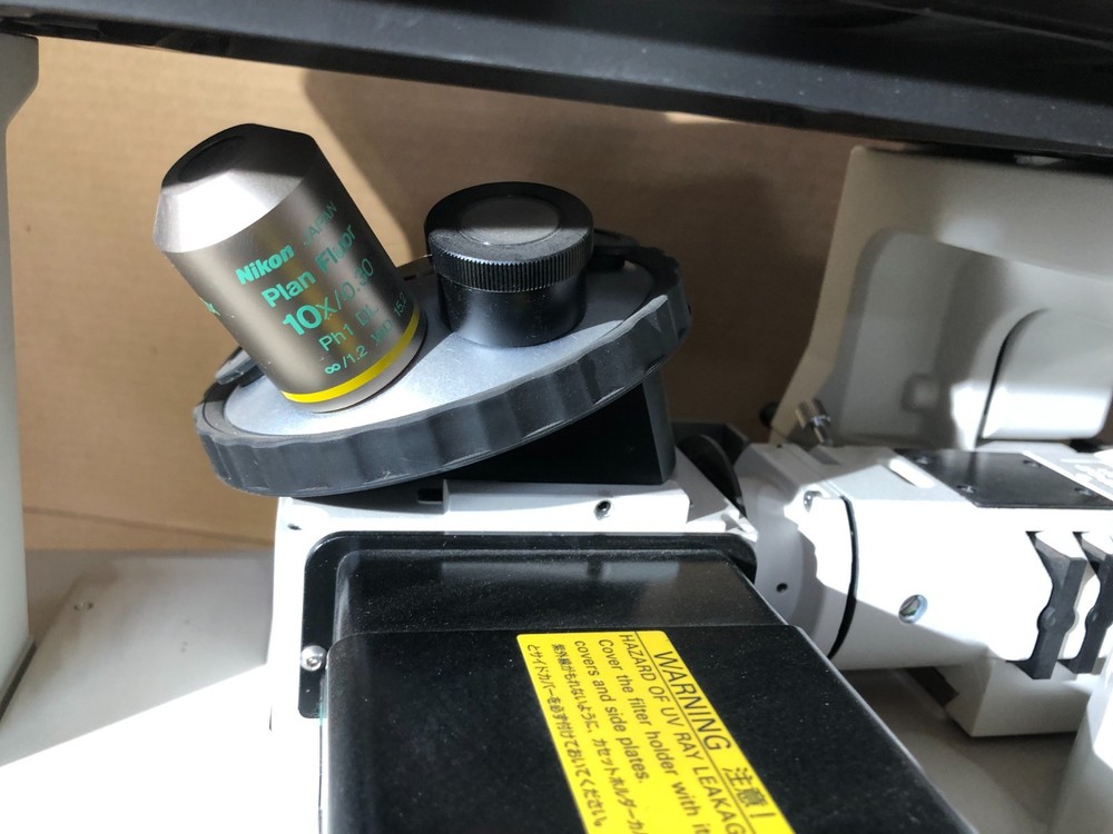 Nikon Eclipse TE200 Inverted Phase Contrast Microscope