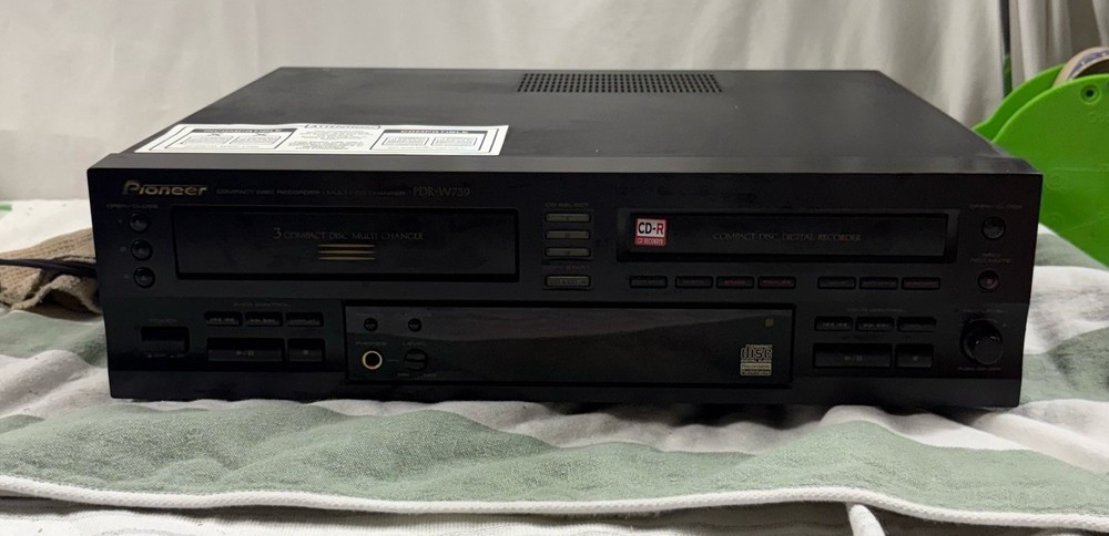 Pioneer PDR-W739 Compact Disc Recorder & Multi-CD Changer