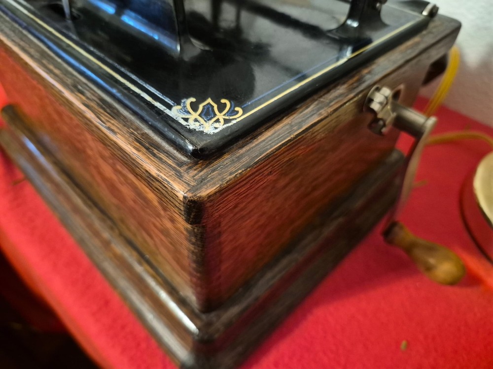 Antique Edison Fireside Phonograph - WORKING With Records BUNDLE.