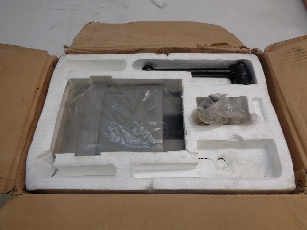 NEW GENERIC 6" MILLING MACHINE BENCH VISE R28