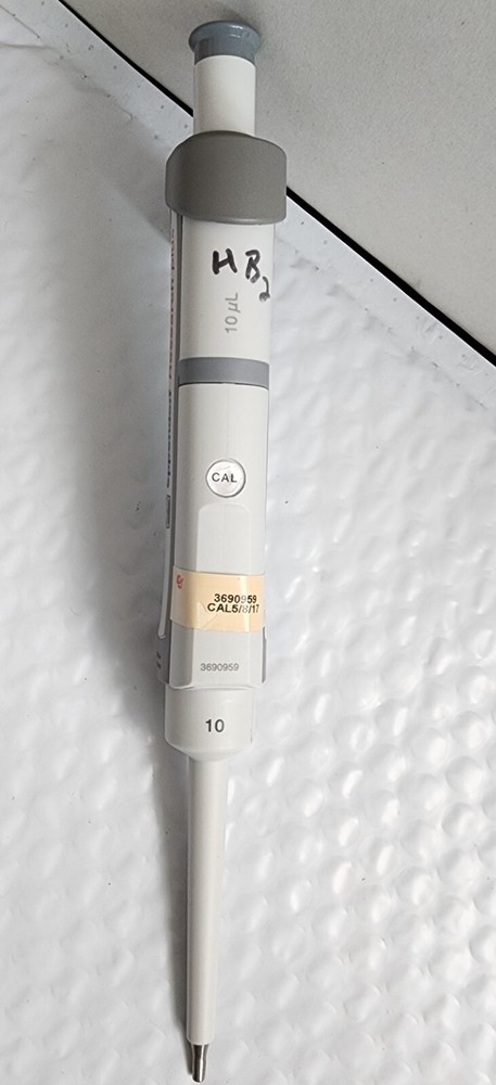 Eppendorf Research® plus Pipette, fixed volume single-channel, volume 10μL