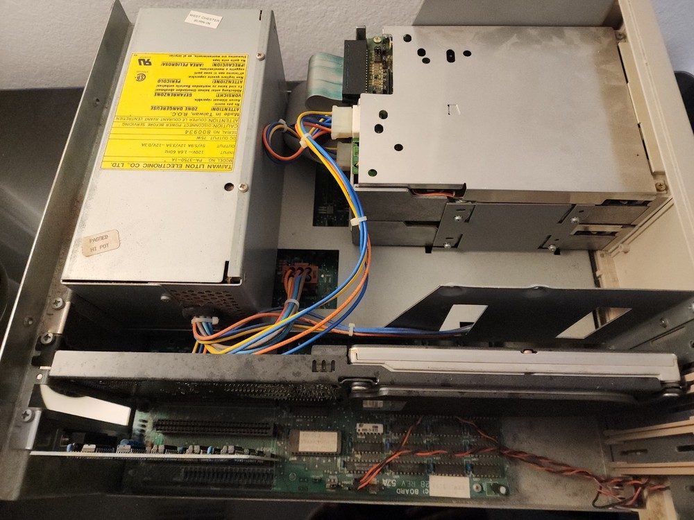 Commodore Colt Vintage Computer (works, needs hard disk)