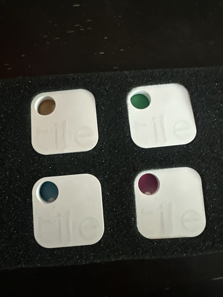 tile tracker 4 pack Life 360 Tracker