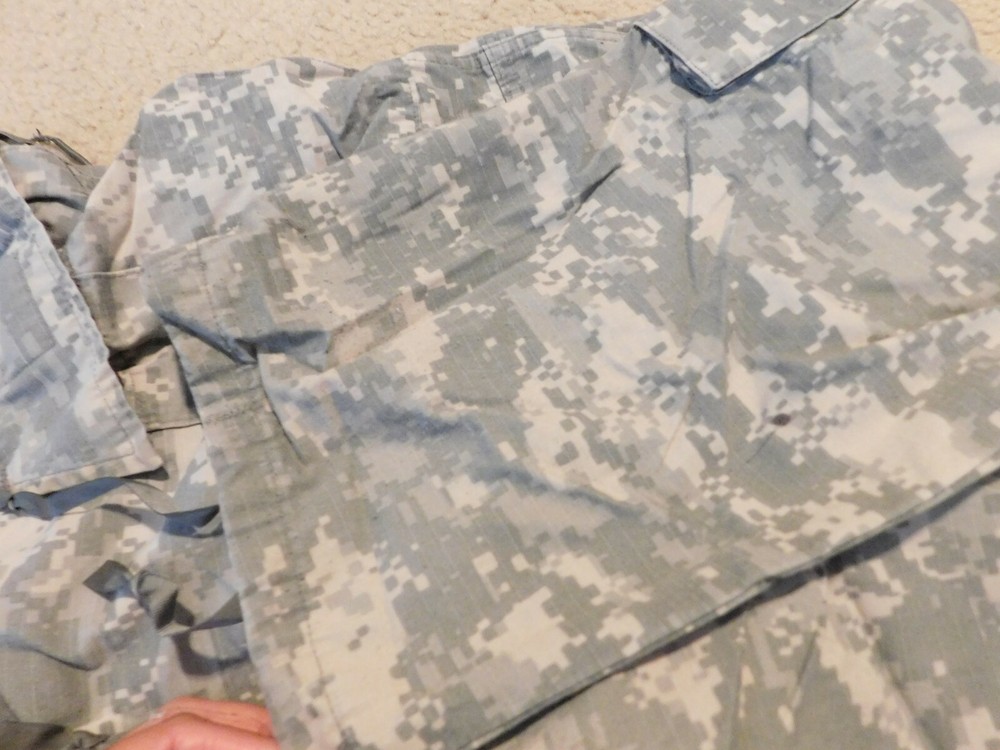 US ARMY ACU PANTS SIZE MEDIUM - LONG