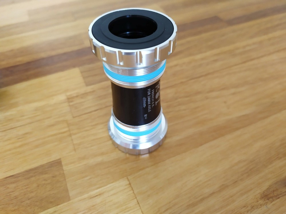 French Threaded BB for 24mm axle (Hollowtech II compatible)