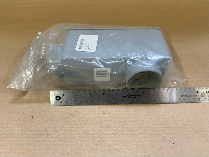 Thomas and Betts E986J  PVC Access Type LB Conduit 2" Body
