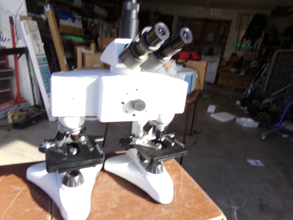 Brunel SP550 Comparison Microscope 4 Objectives 4/10/40/100x Trinocular Head