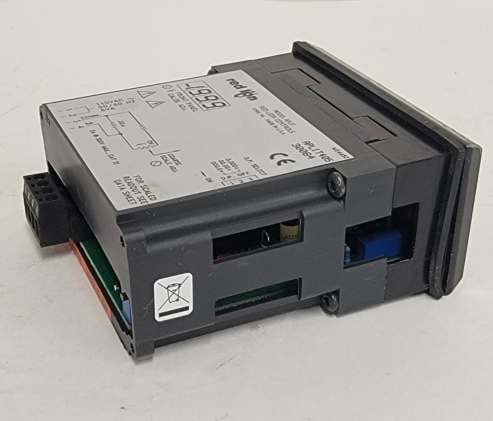 RED LION APLVD405 DIGITAL PANEL METER.