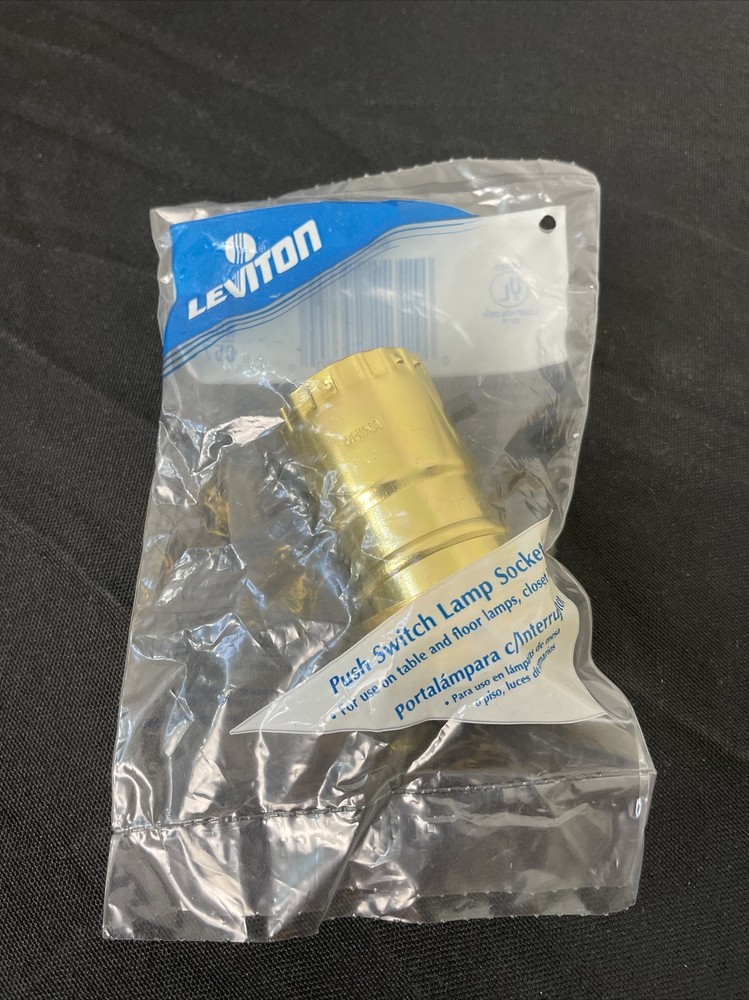 Push Switch Lamp Socket Medium Base 660W 250V LEVITON 6098PG