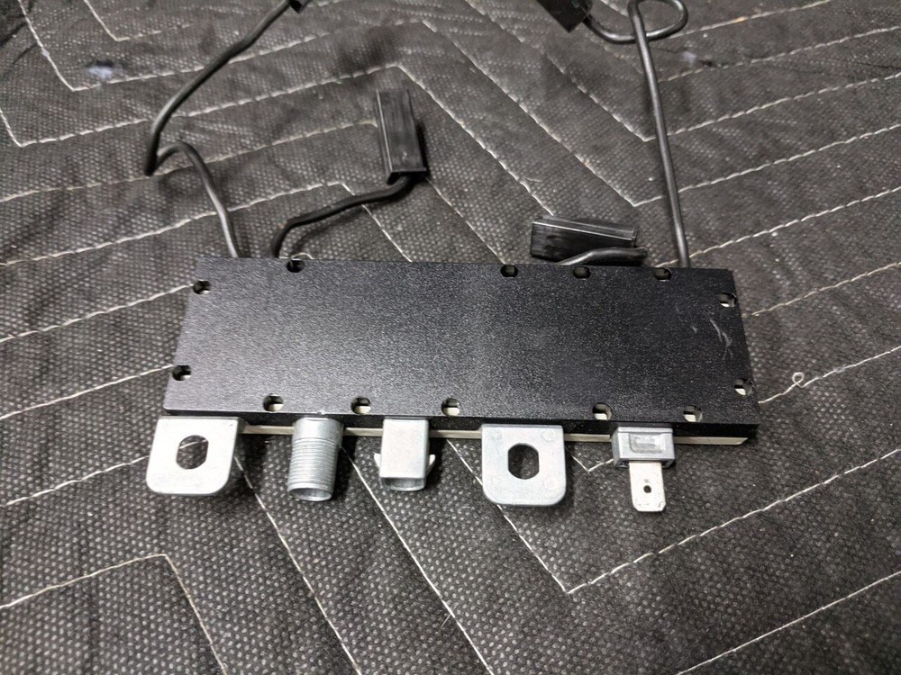 BMW E32/E34 Amplifier Antenna Module 65241390933