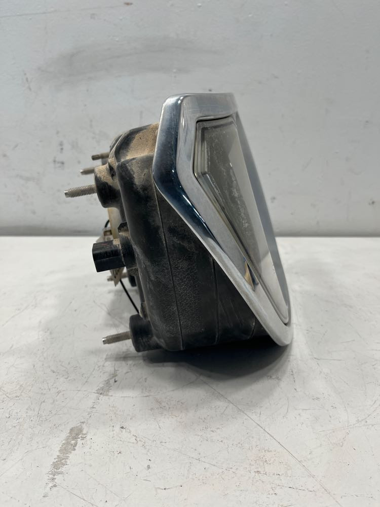 2017 Freightliner 114SD Headlight (611-18602)