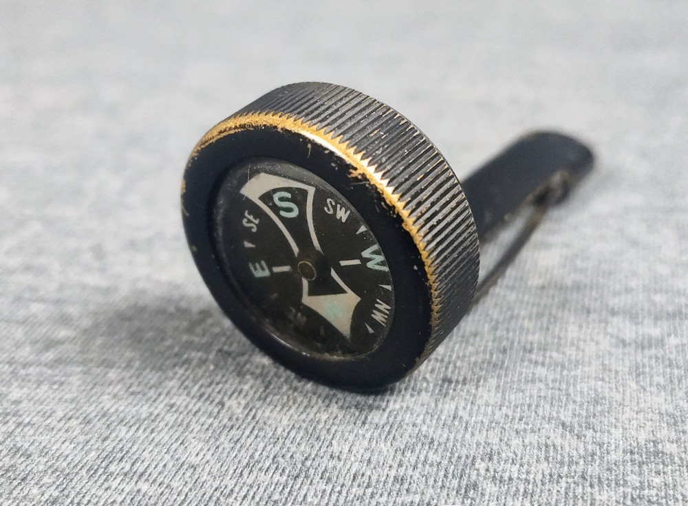 Lapel Compass Hunting/Hiking Fully Functional