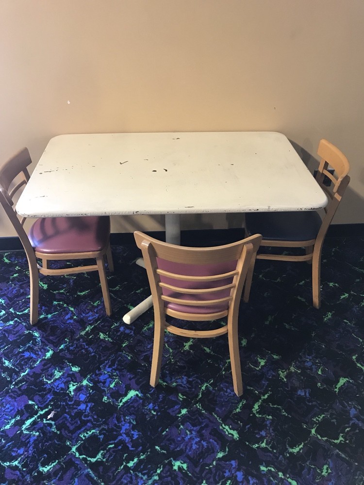 Tables/Chairs Set