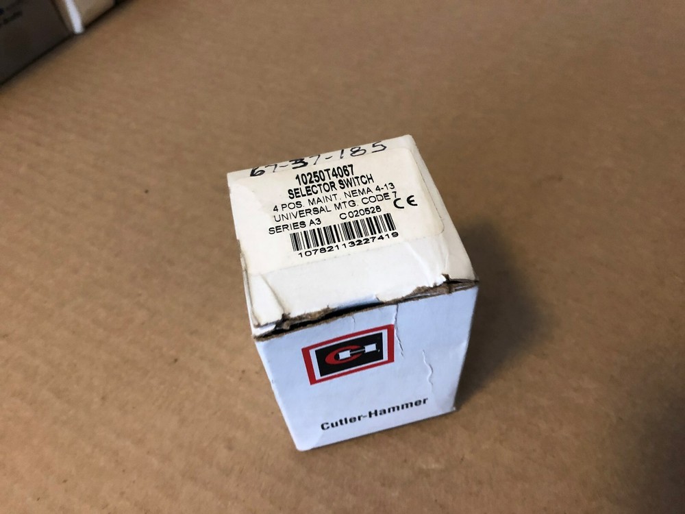 Switch, selector switch, Cutler Hammer, 10250T4067
