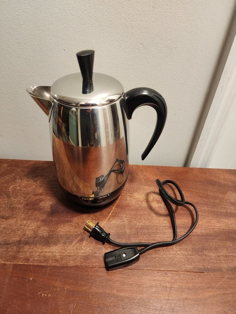 FARBERWARE 8 CUP SUPERFAST PERCOLATOR MODEL NO. 138B With Cord