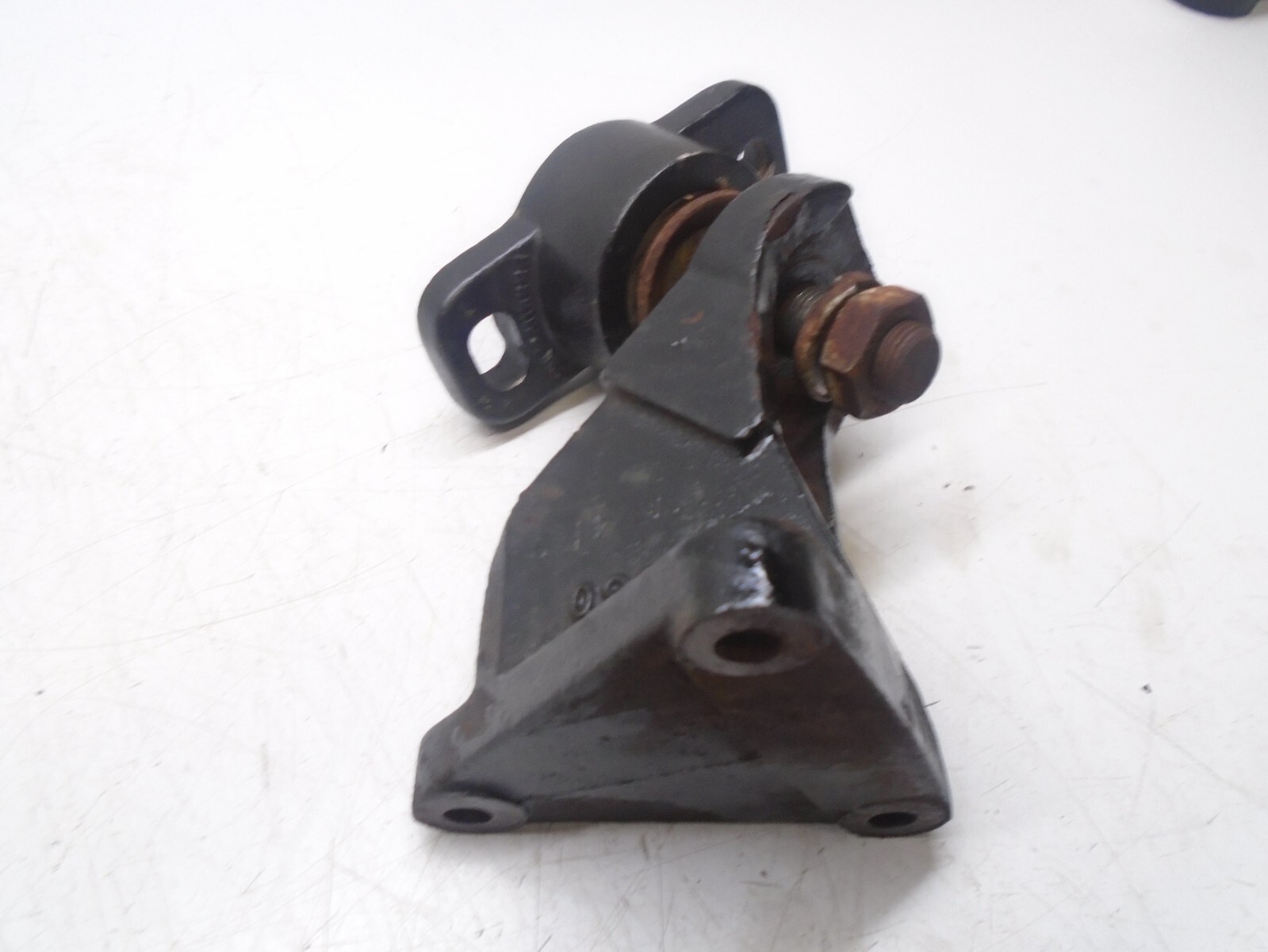 X2 Mercruiser V6 V8 4.3-5.7 Sterndrive Engine Mount 79550A1 66284A2 SINGLE