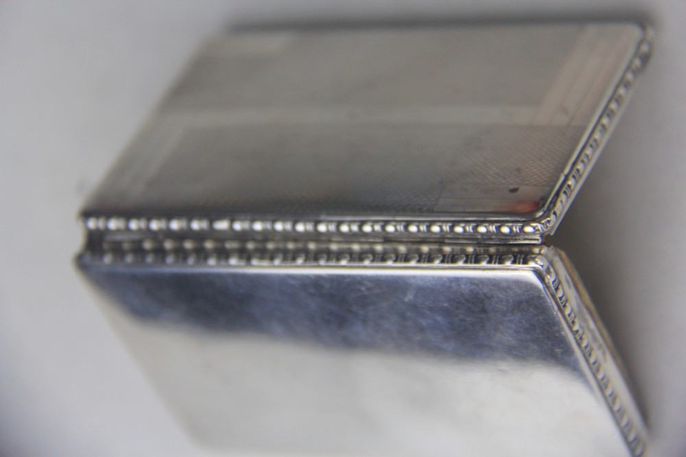 Vintage 800 Silver Compact Box
